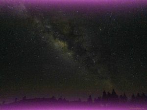 As you can see however, the Milky Way here is imaged very very noisy (ISO 6400, 8″) and with Tons of purple amplifier glow, but – captured by a Drone!